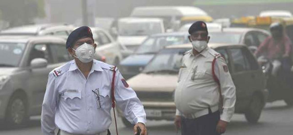 Smog-hit Delhi bans entry of trucks, construction works; odd-even on cards