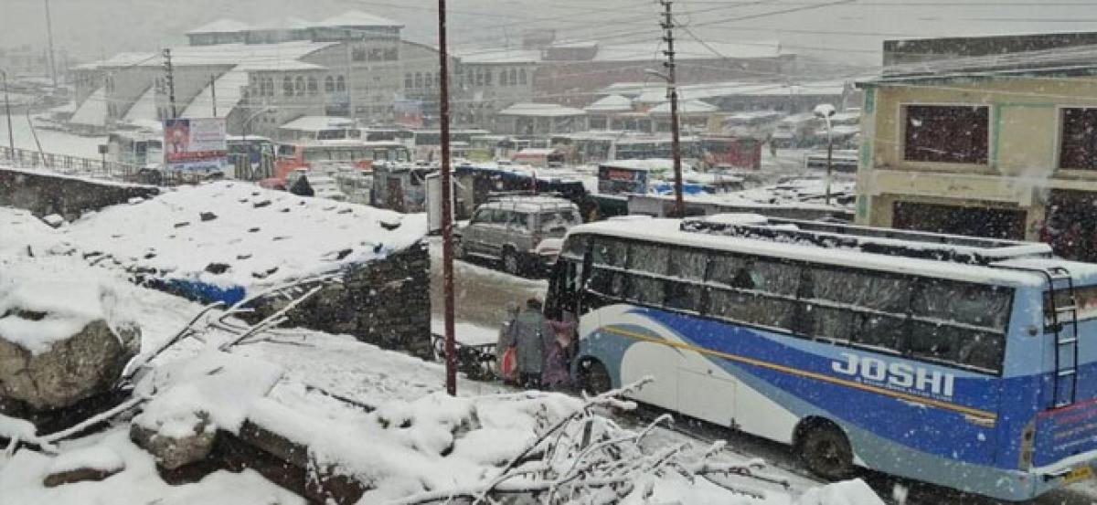 Kedarnath yatra halts after snowfall in Uttarakhand