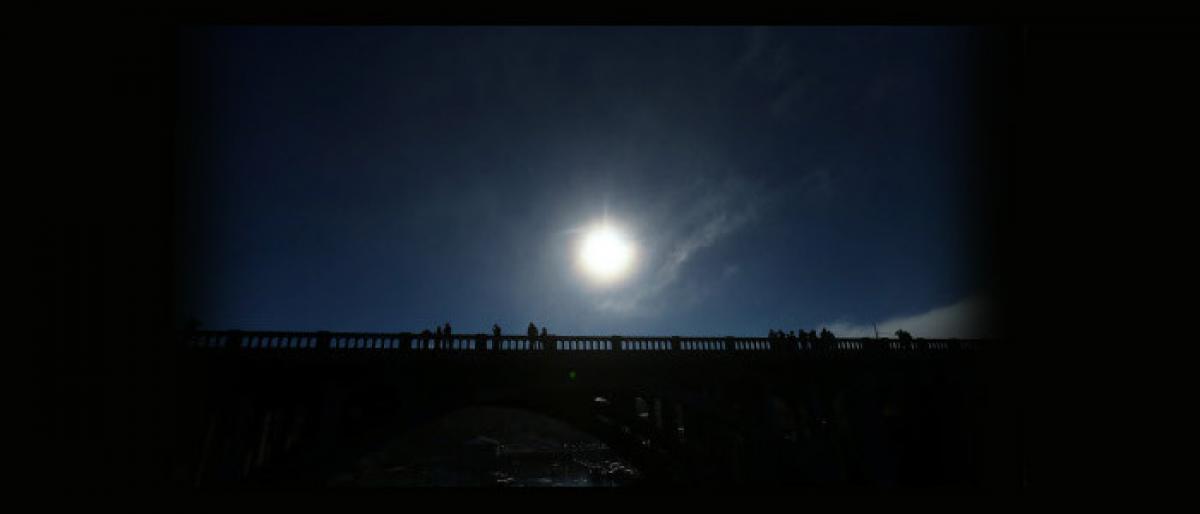 Live Updates: Solar eclipse captivates millions in US