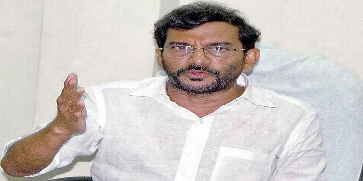 Somireddy Chandramohan Reddy hits out at KCR for harsh comments against Naidu