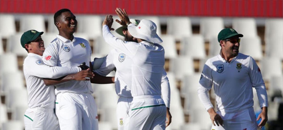 South Africa outsmart India to pocket Test series