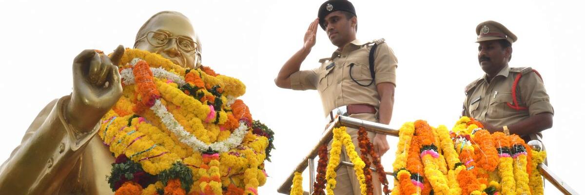 Collector, SP pay tributes to Ambedkar