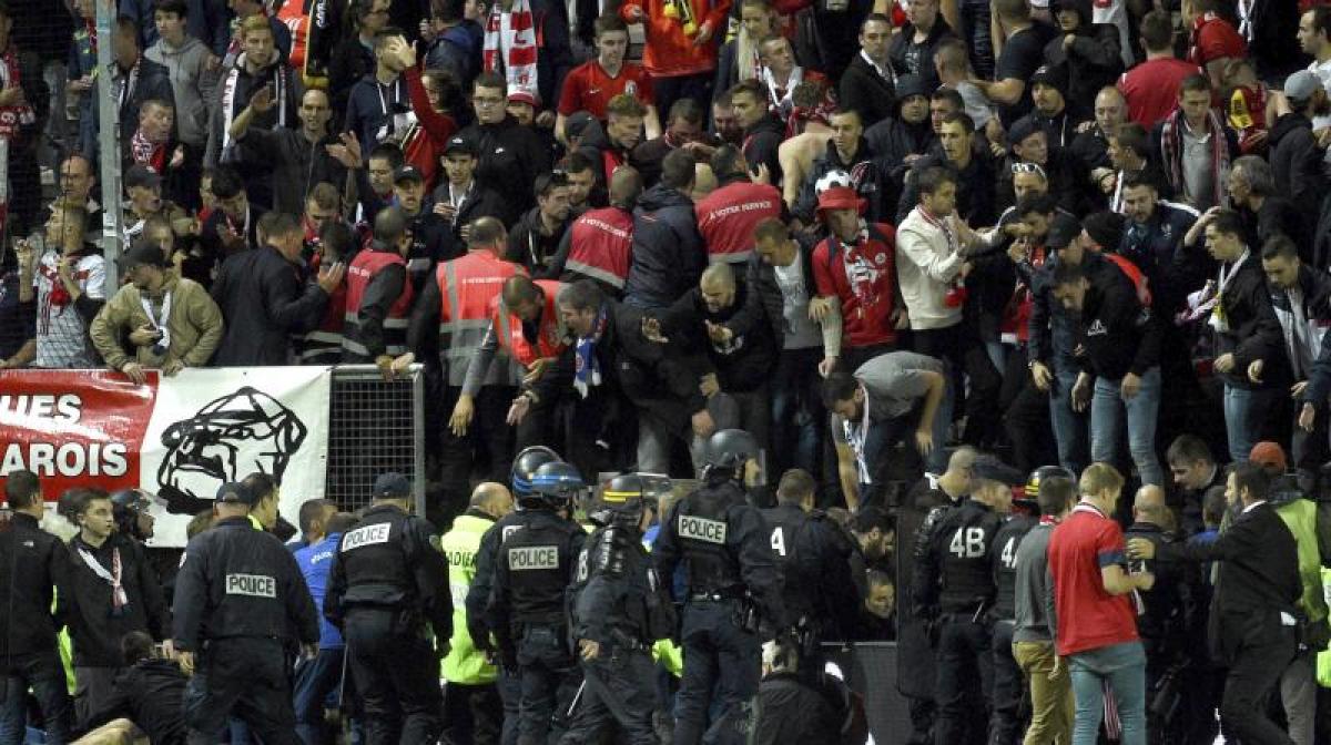 Amiens vs Lille: 29 hurt as Stade de la Licorne barrier collapses during Ligue 1 game