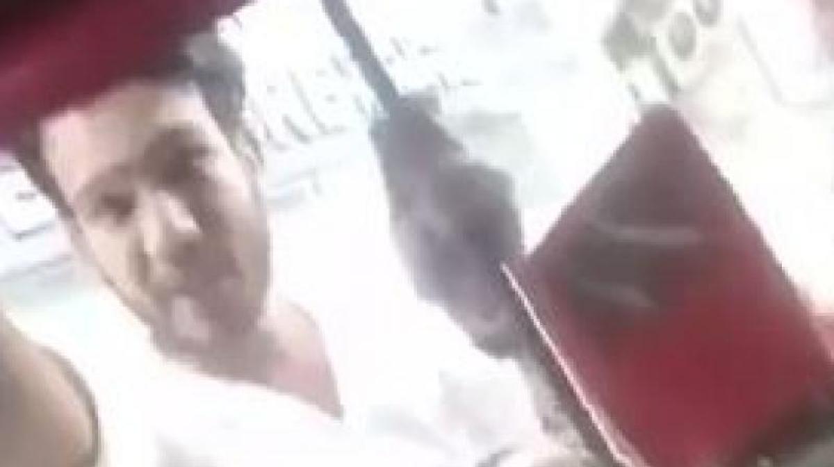 Video: 6 youth stalk girls in Hyderabad, abuse them for confronting