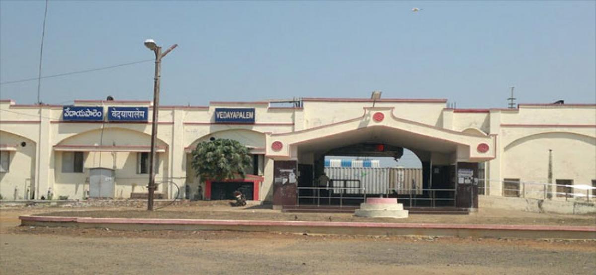 Halt sought for major trains at Vedayapalem railway station