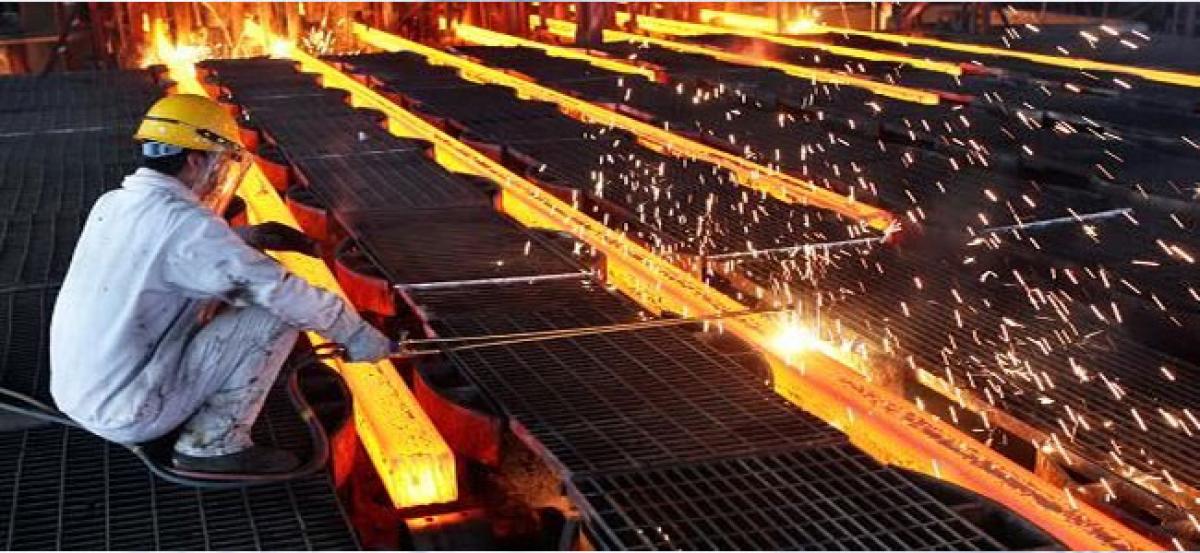 Steel prices harden on global cues