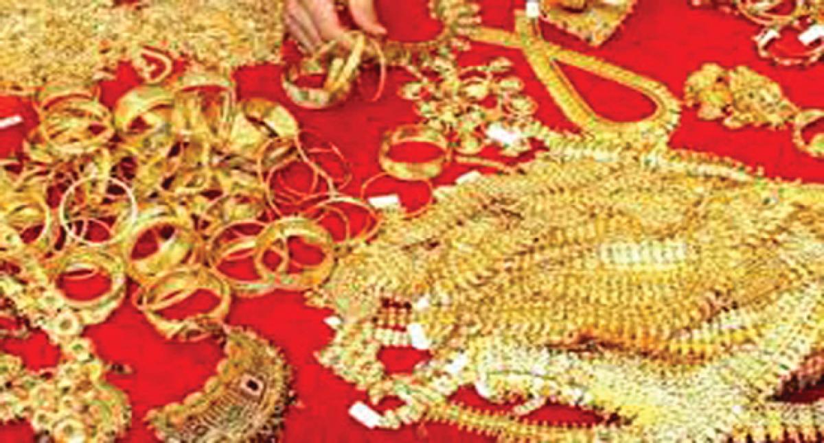 Stolen gold worth 3 lakh recovered