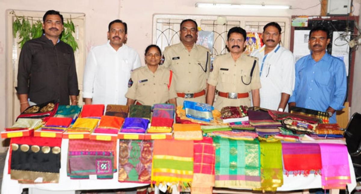 Stolen saris worth 6.1 lakh recovered