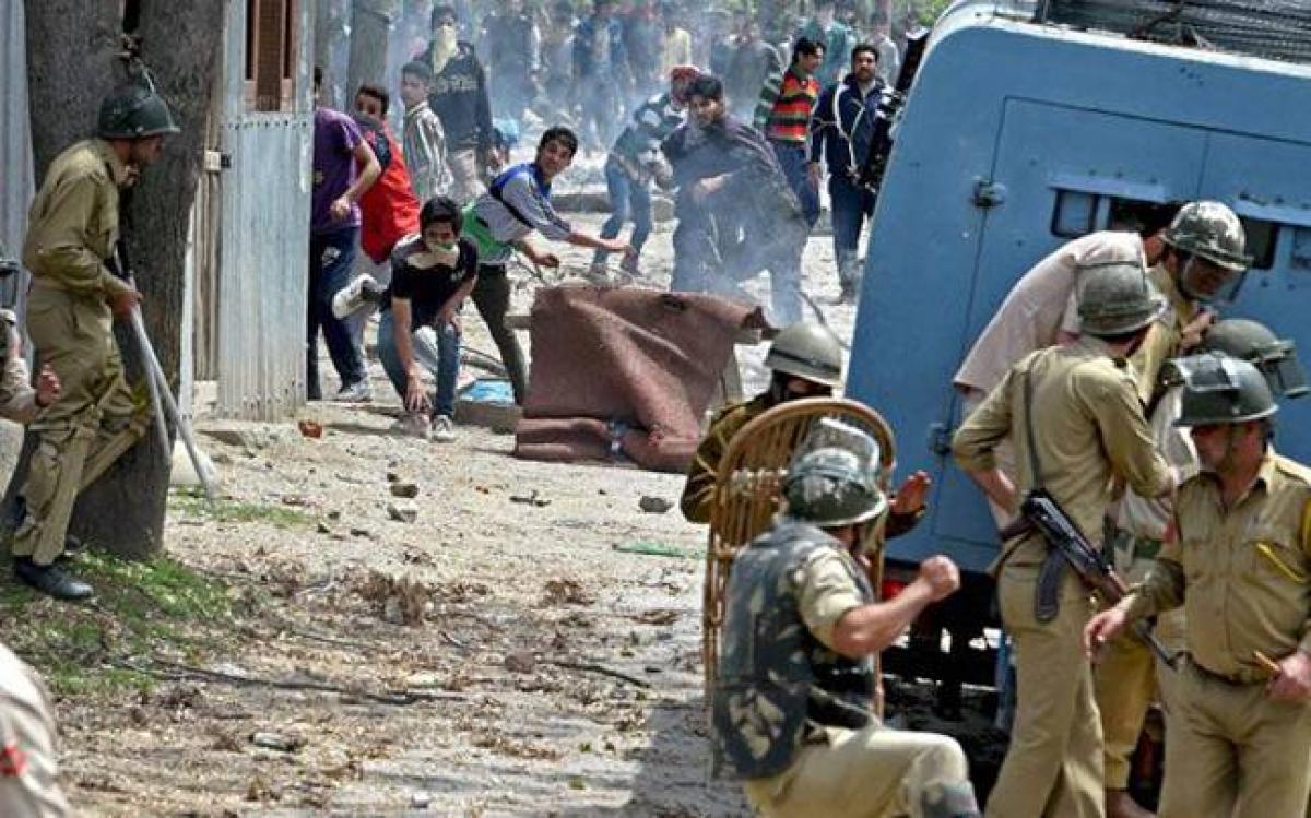 Stone-pelting incidents down in J&K: CRPF