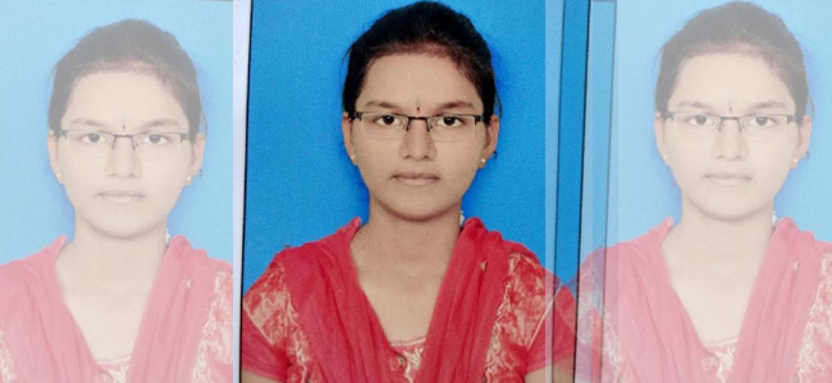 Confined to hostel stay, girl student ends life