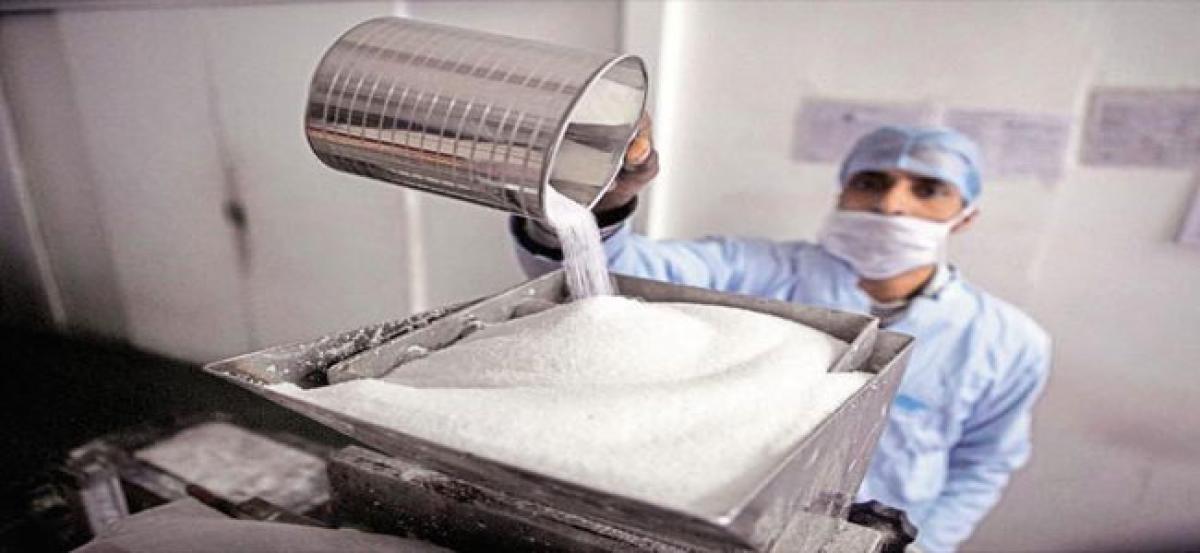 Government allows import of 3 lakh tonnes sugar