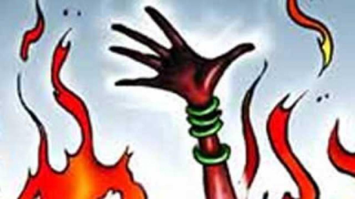 Married woman commits suicide, family allege murder