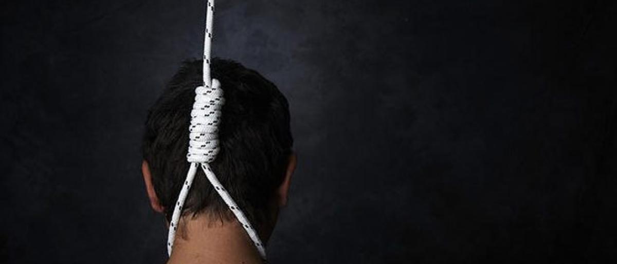 Teen commits suicide on being denied phone as her birthday gift