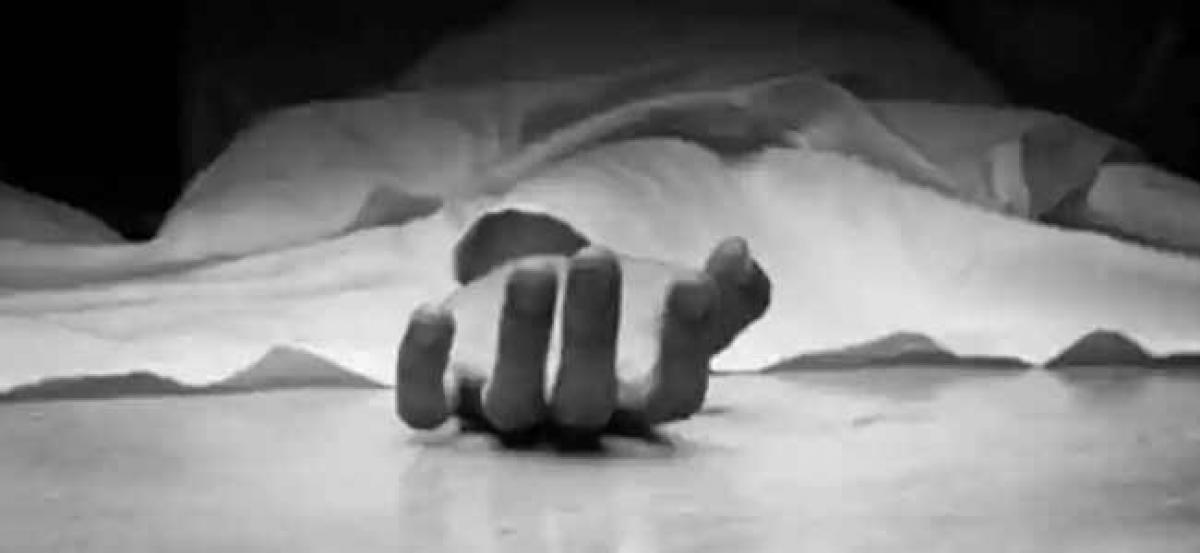 Two 19-year-old students attempt suicide in Bangalore