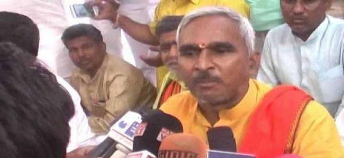 BJP MLA Surendra courts controversy again