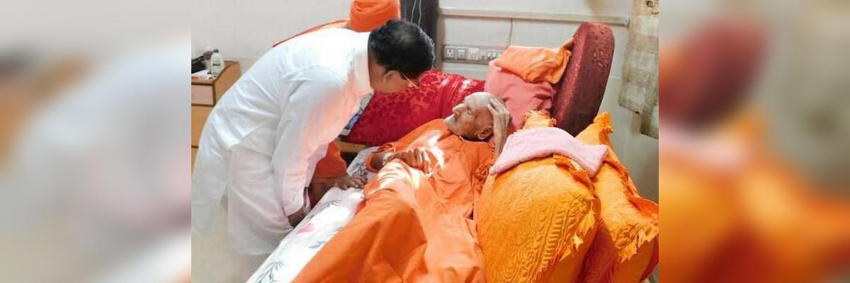 Siddaganga Mutt seer shifted to Chennai for medical treatment