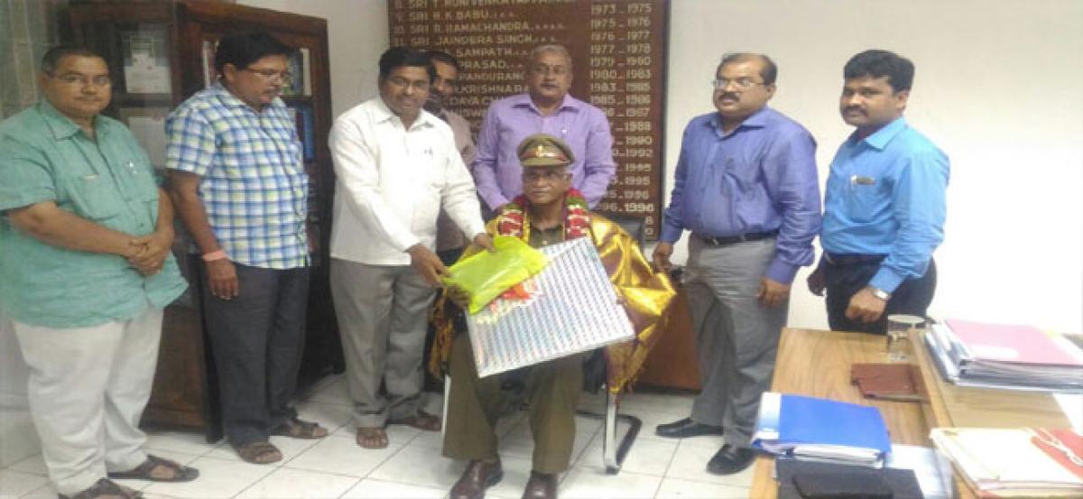 Krishnapatnam Port Assistant Conservator feted on retirement