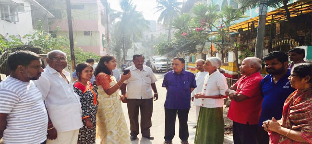 Corporator inspects water works in Tarnaka