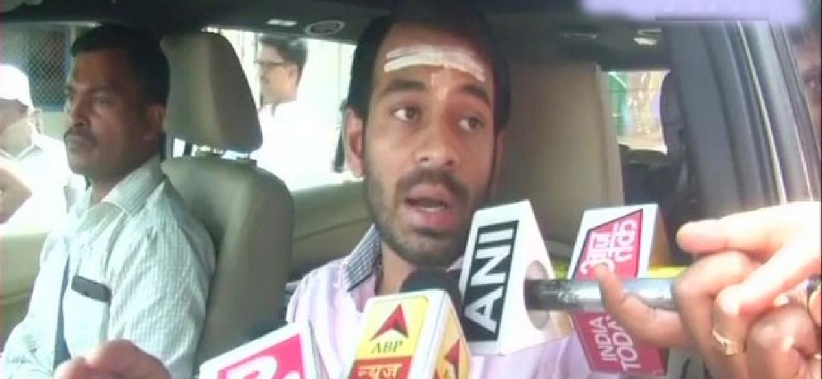 Tej Pratap denies rumours of rift in family