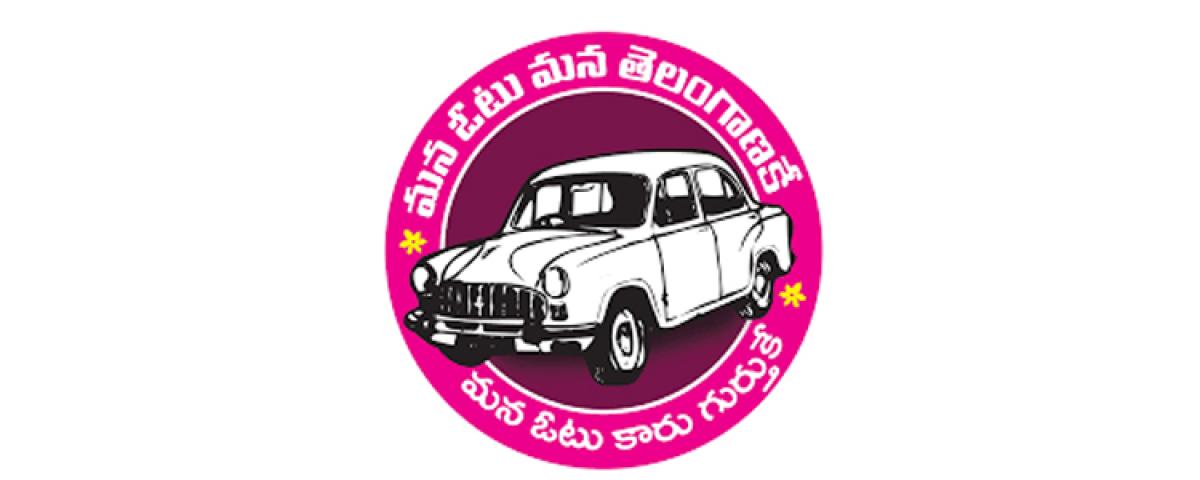 TRS Bhongir candidate door-to-door campaign in Chandupatla