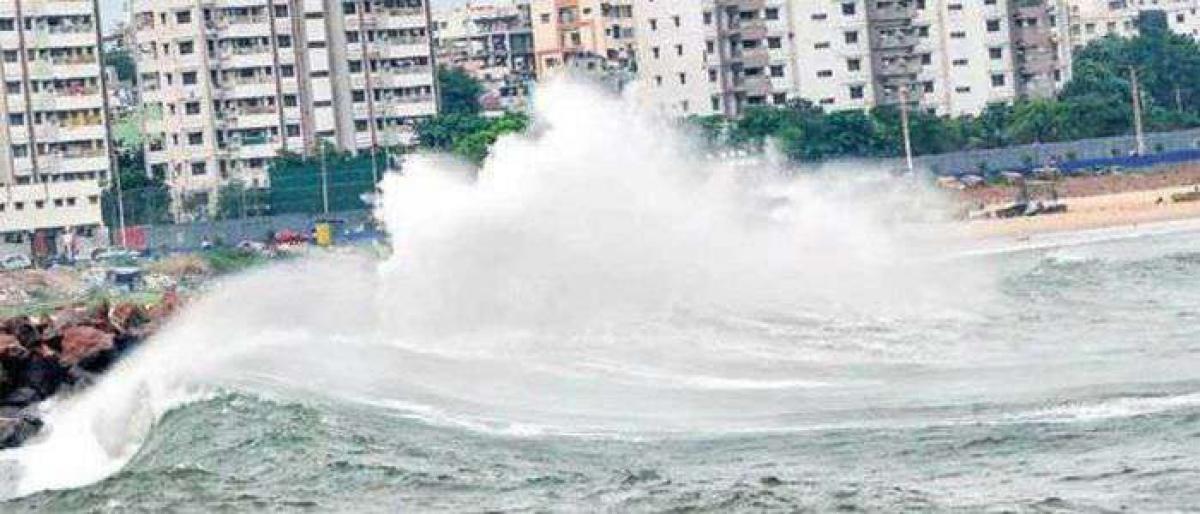 Cyclone Panic Rumours Grip North Coastal Andhra!