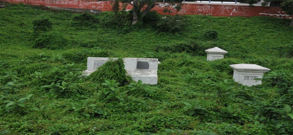 Britishers  tombs  in state of neglect