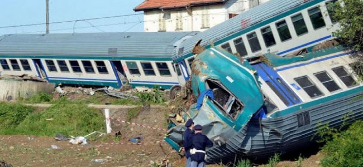 Italy: Rail derailment kills 2