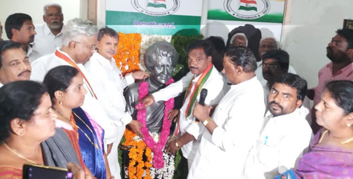 Glowing tributes paid to Indira Gandhi