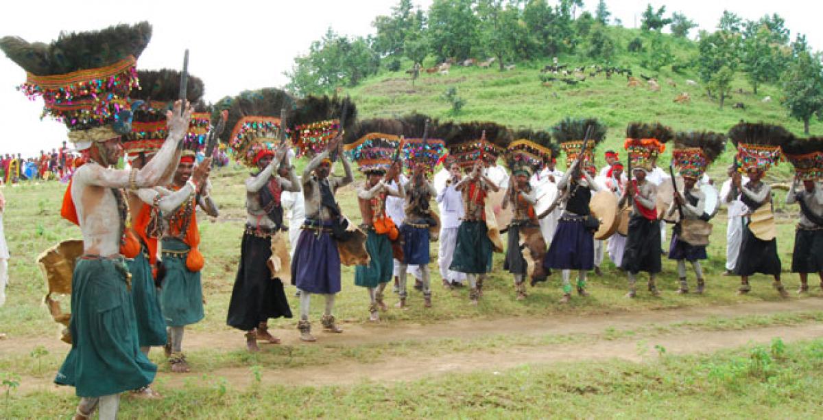 Tribals celebrate Dandari-Gussadi festival