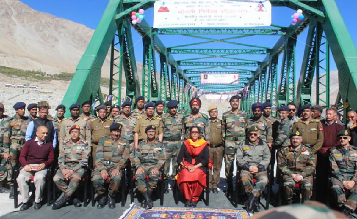 Country Celebrates Dussehra; Union Ministers Rajnath Singh, Nirmala Sitharaman Join Troops