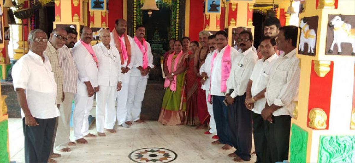 TRS candidate Muddagauni Rammohan Goud intensifies election campaign