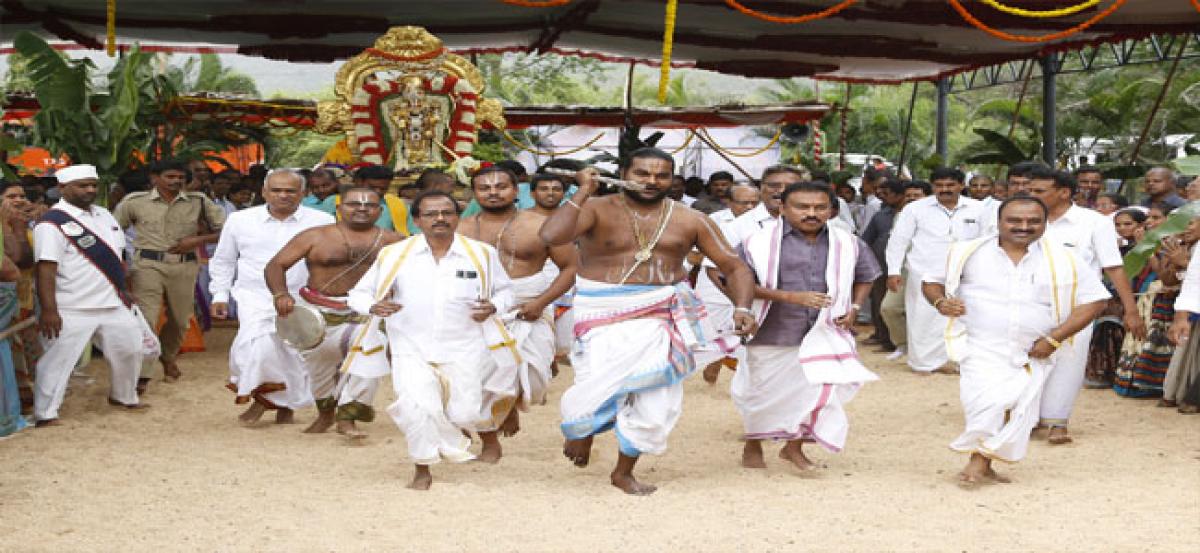 Paruveta Utsavam performed at Srinivasa Mangapuram