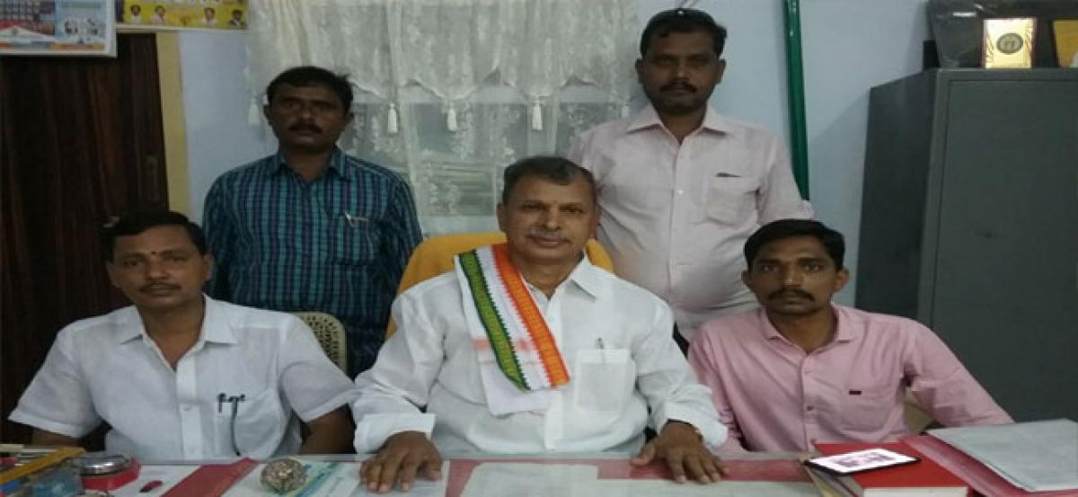 Tulasi Reddy predicts Cong victory in Karnataka polls