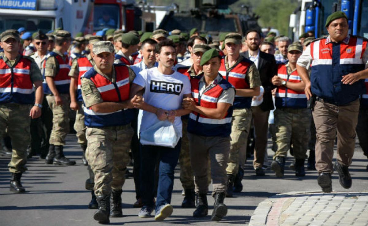 Hero T-Shirt Prompts Wave Of Arrests In Turkey