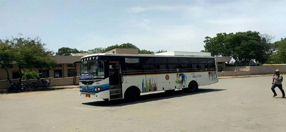 Close shave for bus passengers