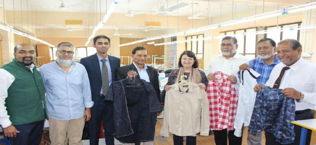 US Consul General visits tailoring centre in Old City