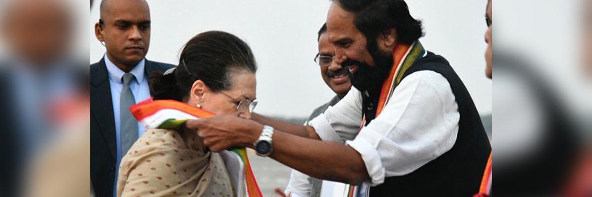 Telangana Assembly Elections 2018 : Sonia Gandhi may campaign in Telangana again