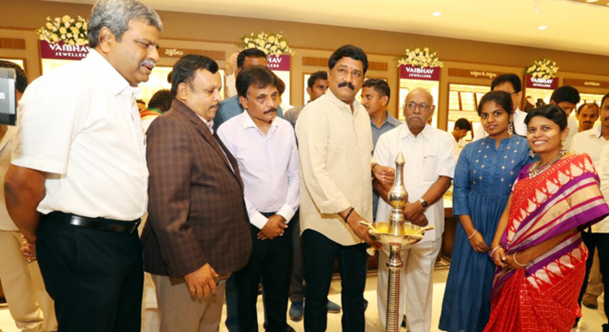 Ganta inaugurates Vaibhav’s new outlet