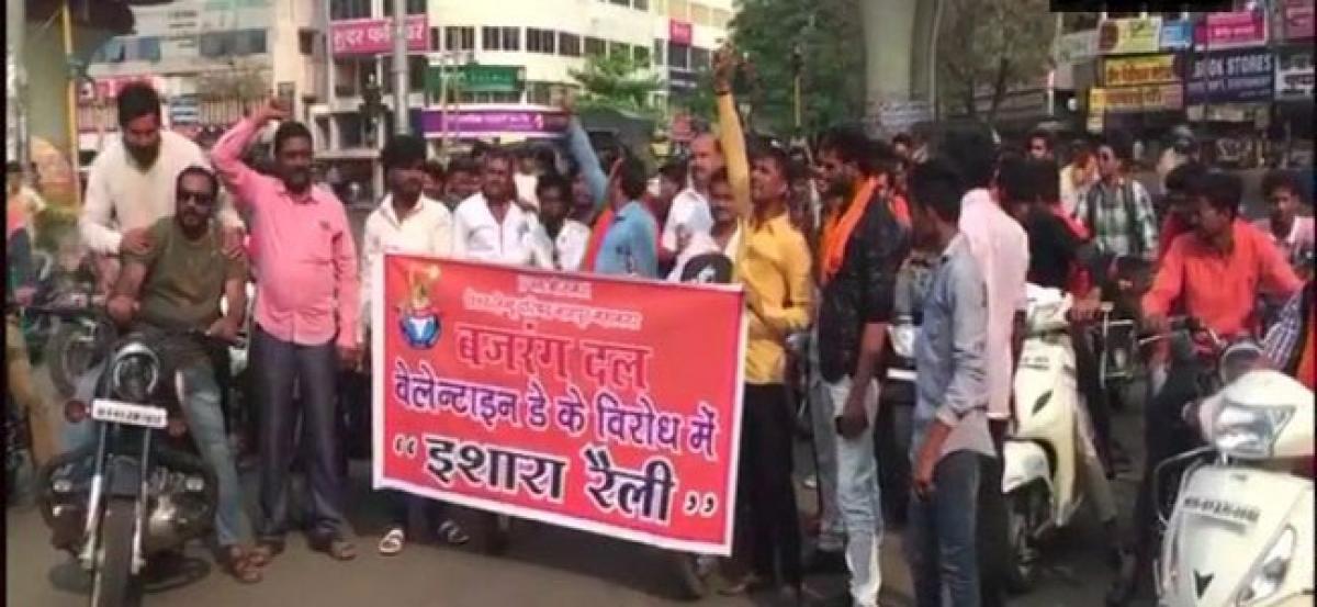 Bajrang Dal warns to marry off couple celebrating Valentines day