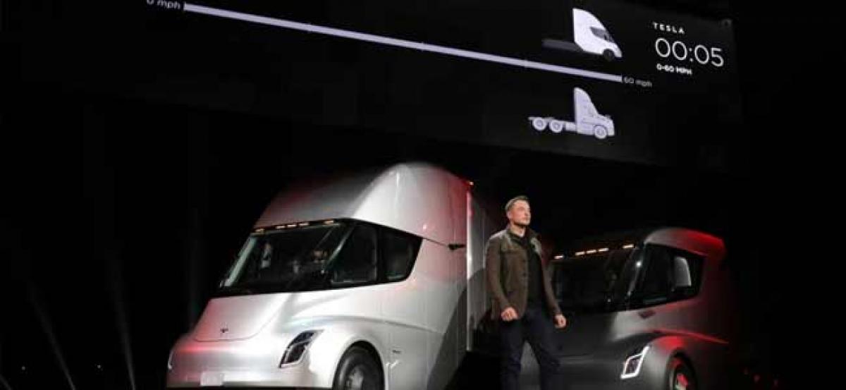 Tesla to help build on-site charging stations for its first Semi customers