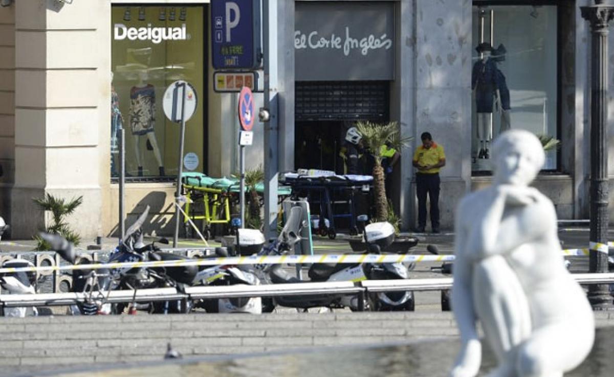 Its Complete Panic: Barcelona Witness Recalls Van Crash