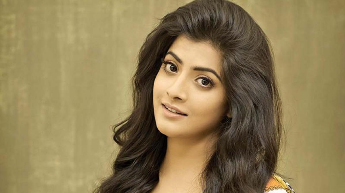 Tamil Star Heros Daughter Enters Tollywood