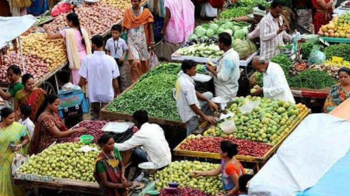 August inflation seen at 5-month high on rising food costs