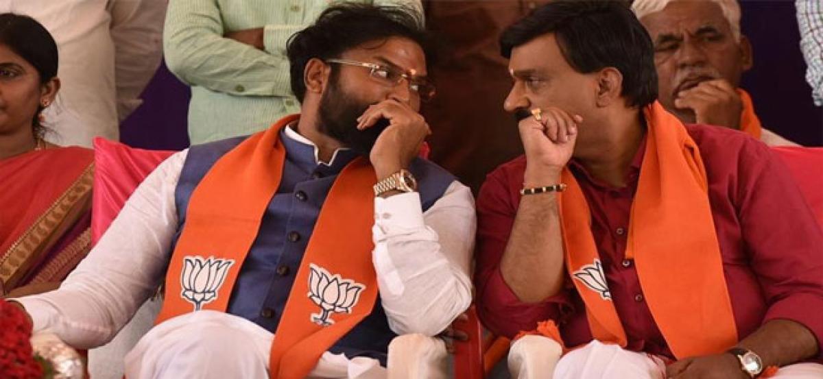 Karnataka elections: Congress asks EC to disqualify BJP candidate Sriramulu, cites sting video