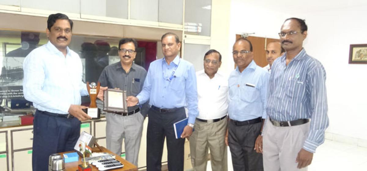 Visakhapatnam Port Trust bags outstanding renewable energy user award