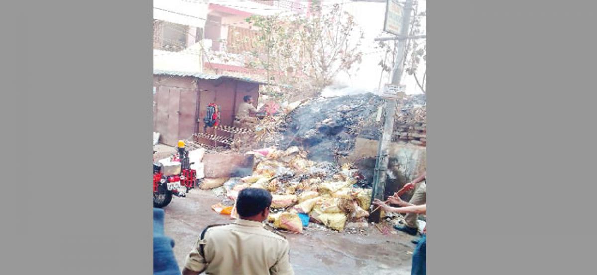 Reckless burning of waste continues in city