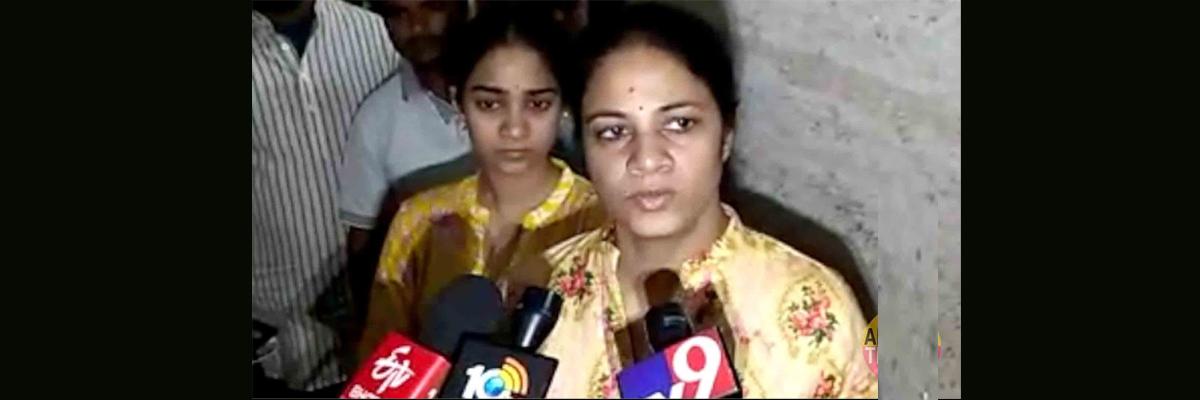 Telangana Assembly Elections 2018 : Are we in democracy or in dictators rule:Revanths wife Geeta questions police