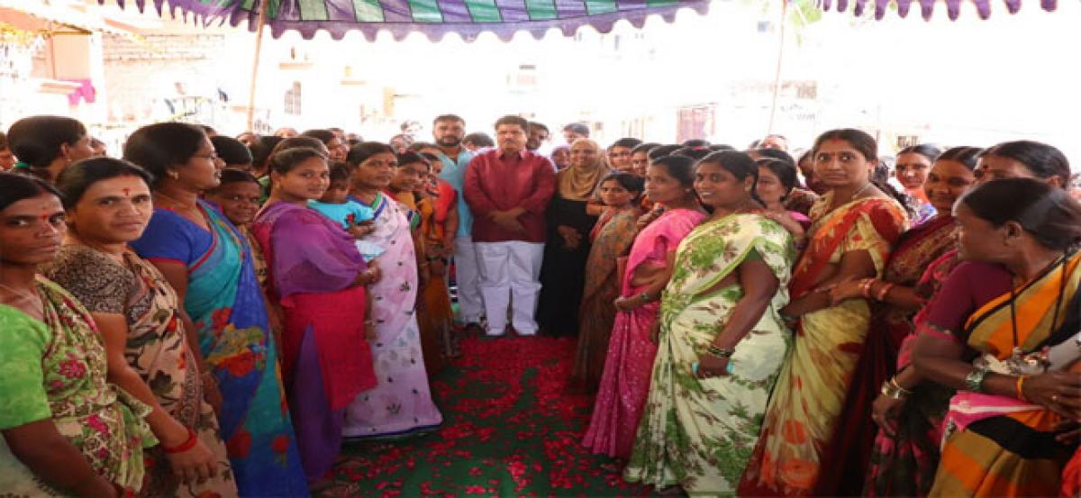 Women  support to Kukatpally assembly TRS candidate Madhavaram Krishna Rao