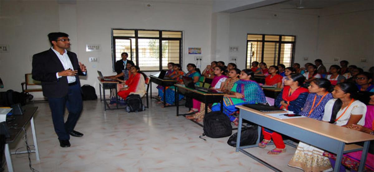 3-day training on IoT for students begins at SPMVV