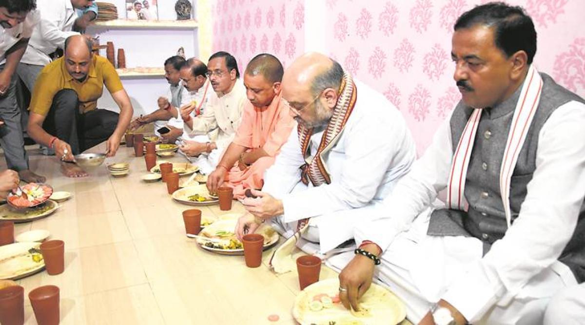 Amit Shah, Yogi Adityanath Have Lunch At BJP Workers House